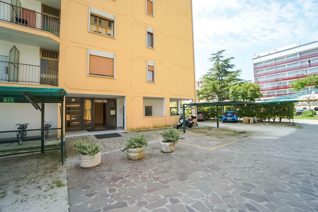 Residence Giuliana Bibione Exterior photo